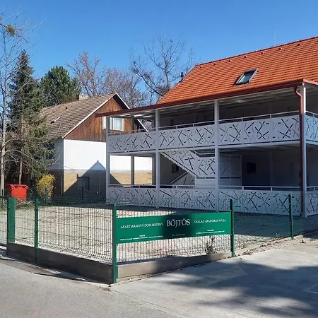 Apartmánový Dom Rodiny Böjtös Patince