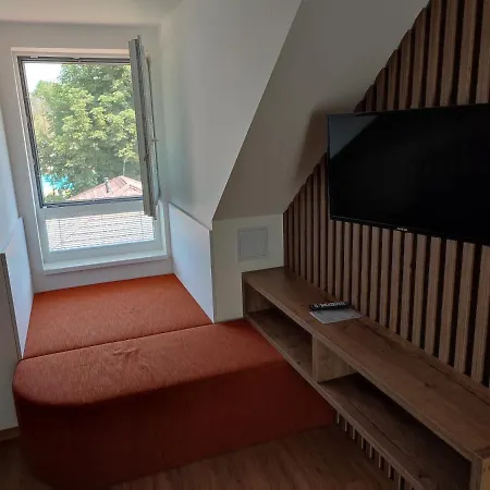 Apartmanovy Dom Rodiny Boejtoes Daire