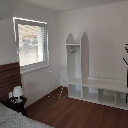 Apartmanovy Dom Rodiny Boejtoes Apartment Patince