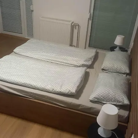 Daire Apartmanovy Dom Rodiny Boejtoes