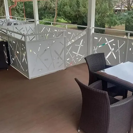 Daire Apartmanovy Dom Rodiny Boejtoes *