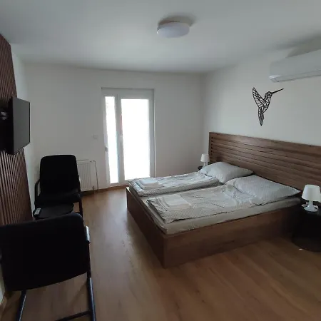 Appartamento Apartmánový Dom Rodiny Böjtös *