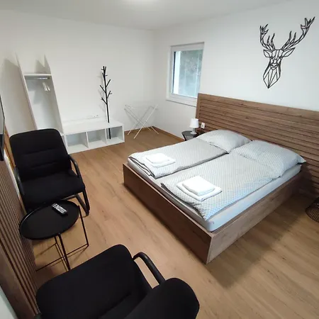 Apartmanovy Dom Rodiny Boejtoes * Patince