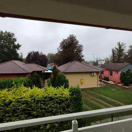 Daire Apartmanovy Dom Rodiny Boejtoes *