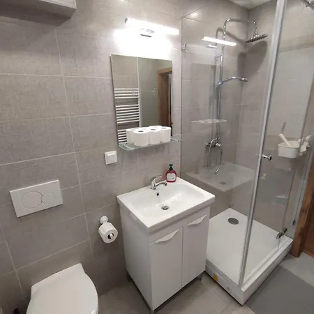 Apartmanovy Dom Rodiny Boejtoes Patince