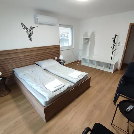 Apartmanovy Dom Rodiny Boejtoes Apartment *