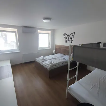 Apartmanovy Dom Rodiny Boejtoes * Patince