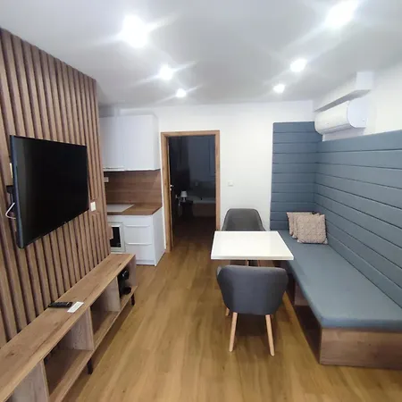 Apartmanovy Dom Rodiny Boejtoes Apartman *
