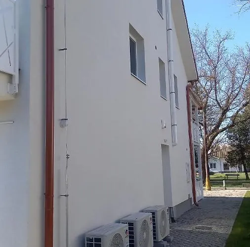 아파트 Apartmanovy Dom Rodiny Boejtoes