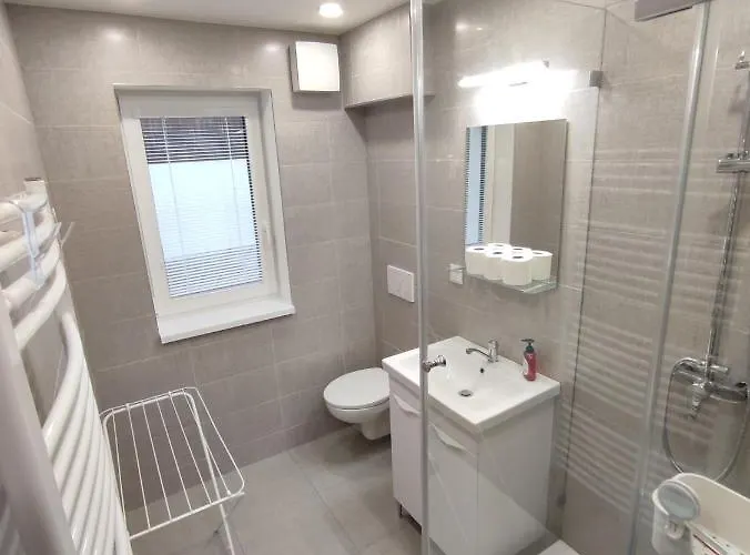 Apartmanovy Dom Rodiny Boejtoes *