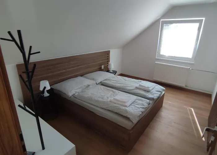 Apartmanovy Dom Rodiny Boejtoes *